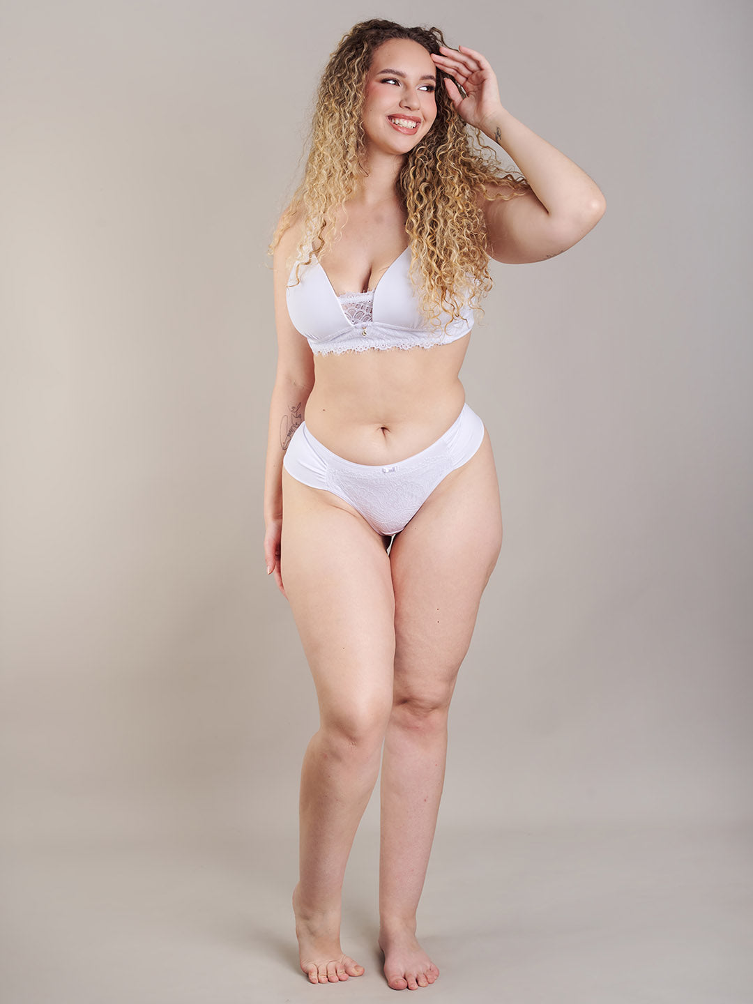 Calcinha Lateral Franzida Fio Chantilly